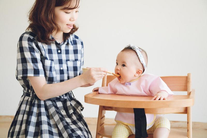 離乳食中期　姿勢