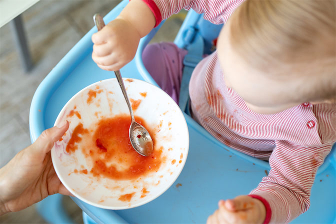 離乳食で発疹 湿疹 が出たらアレルギー 病院へ行くべき症状は 小児科医監修 Baby Mo ベビモ