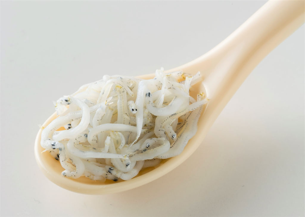 しらすの離乳食はいつから 塩抜きと冷凍保存の方法は 初期 完了期のおすすめレシピ Baby Mo ベビモ