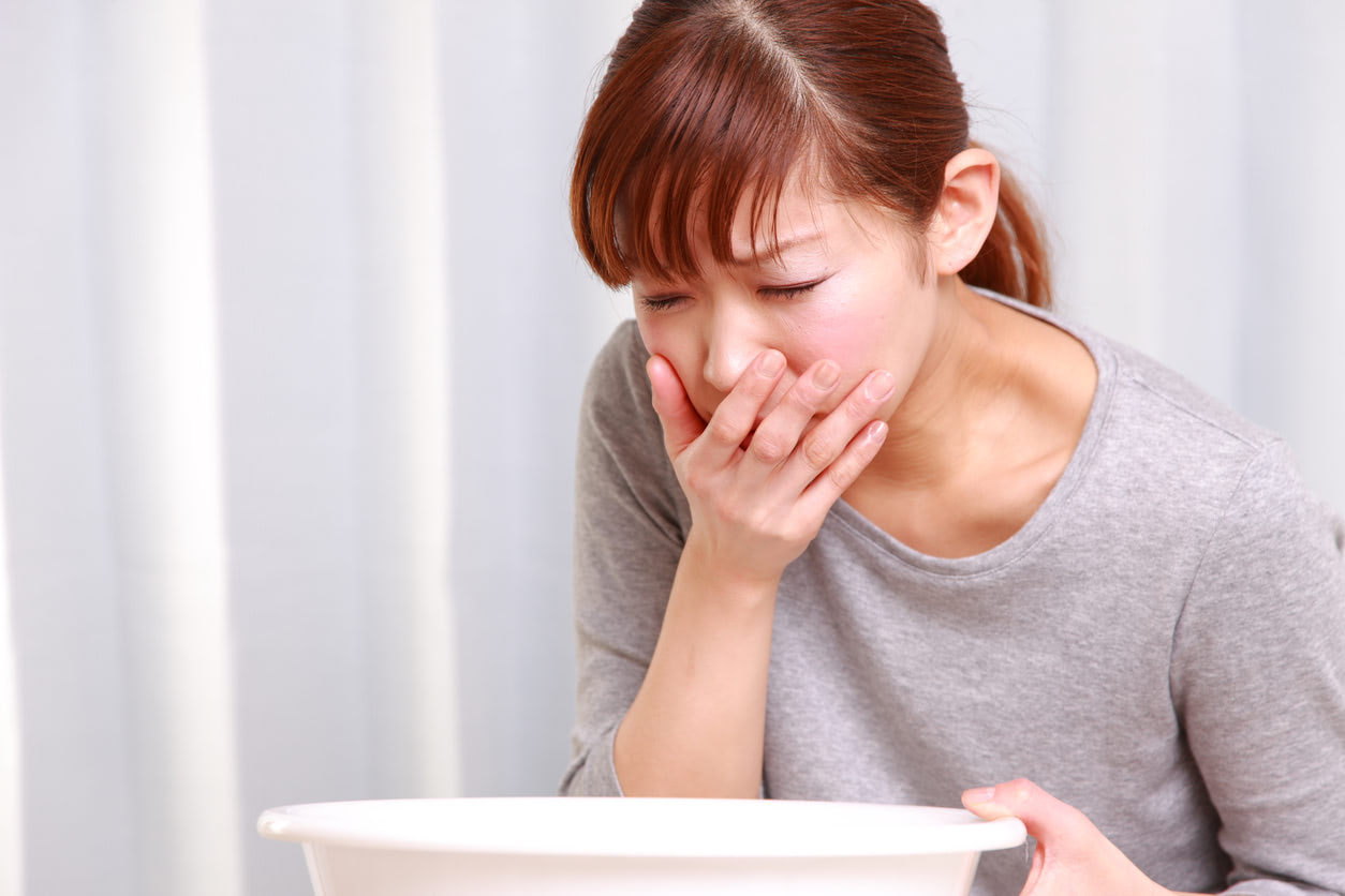 つわり いつからいつまで続いた 電車で嘔吐 深夜にカップ麺をドカ食い Etc 先輩ママたちのつわり体験談 Baby Mo ベビモ